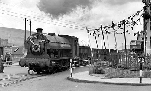 Old photo of level crossing in centre of Ebbw Vale