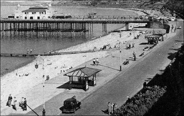 colwyn_bay_old_beach_shelters