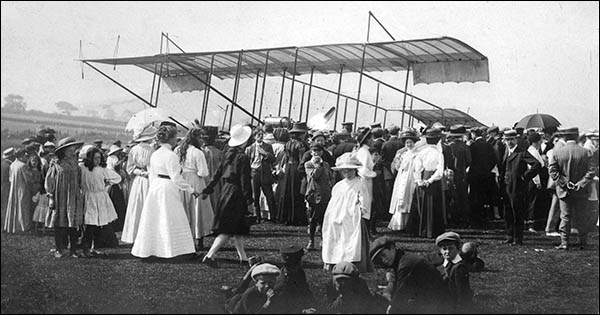 rhos_on_sea_biplane_1910-1