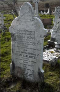 Grave of Thomas Jones