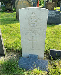 Photo of grave of Albert Marten