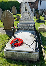 Photo of grave of Charles William Cooke
