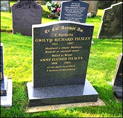 Photo of grave of Gwilym R Tilsley