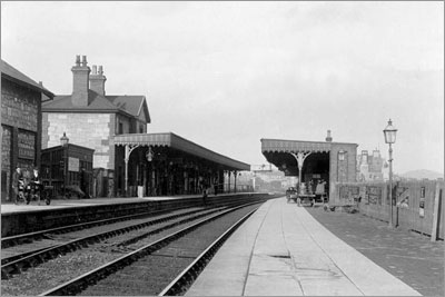 Old photo of colwyn bay railway station