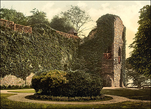 abergavenny_castle_ruins