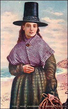 Picture of fisherwoman in Welsh costume c.1900