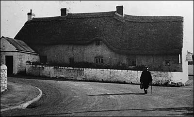 aberthaw_blue_anchor_rear