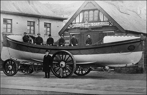 Photo of old Aberystwyth lifeboat station and lifeboat