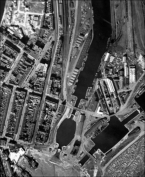 Aerial photo of Bute West Dock in 1948
