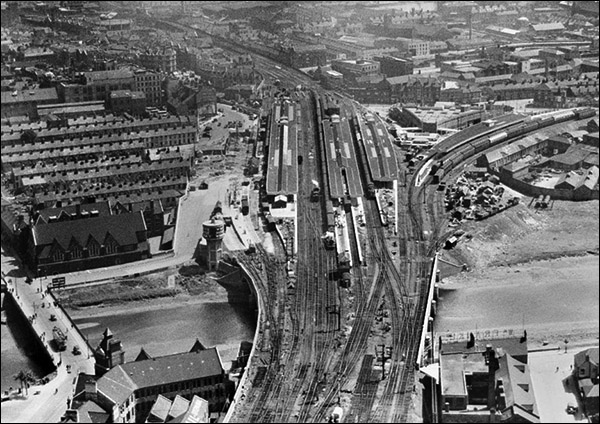 Aerial photo of Cardiff General station in 1933