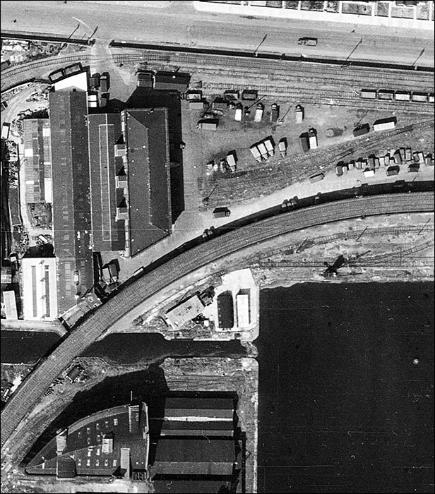 Aerial photo of LNWR warehouse and yard in 1948
