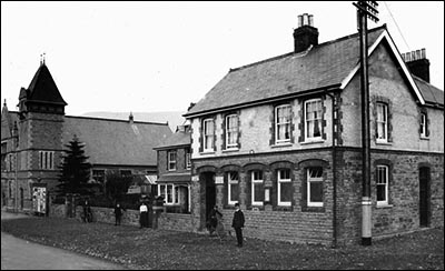 crickhowell_post_office
