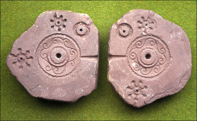 Photo of stone moulds found at Worm's Head gower_worms_head_moulds