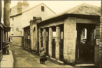 hay_on_wye_butter_market
