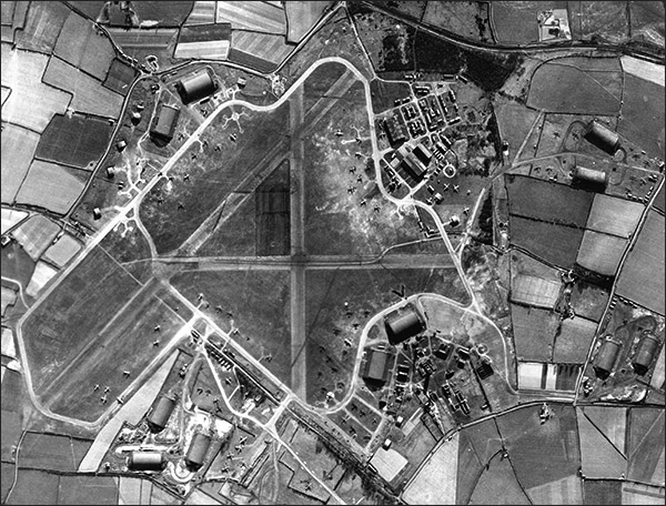 Aerial phopto of Llandow airfield in 1944