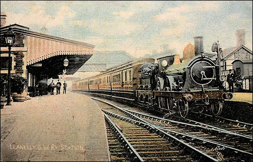 Old photo of Llanelli station