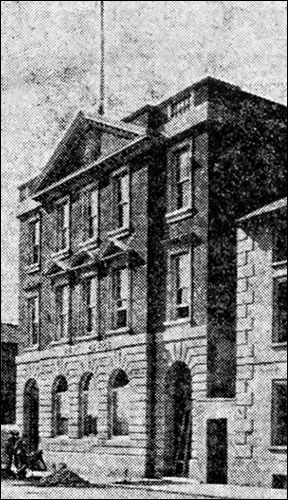 Photo of new Milford Haven post office in 1908