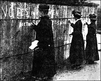 Photo of suffragettes
