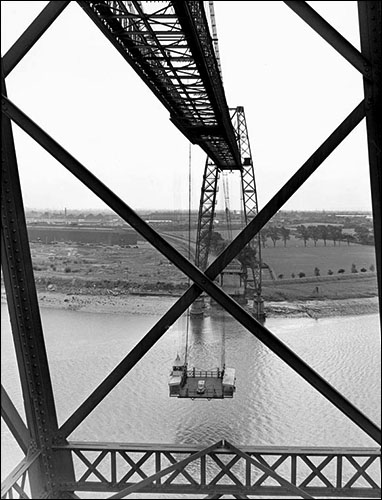 Photo of Newport transporter bridge in 1970