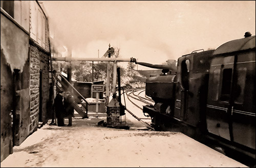 Photo of steam train at Pant station in 1962