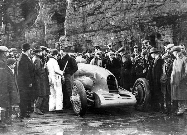 Photo of Sir Malcolm Campbell at Pendine Sands