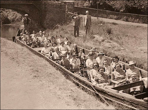 pontypool_canal_outing_1941