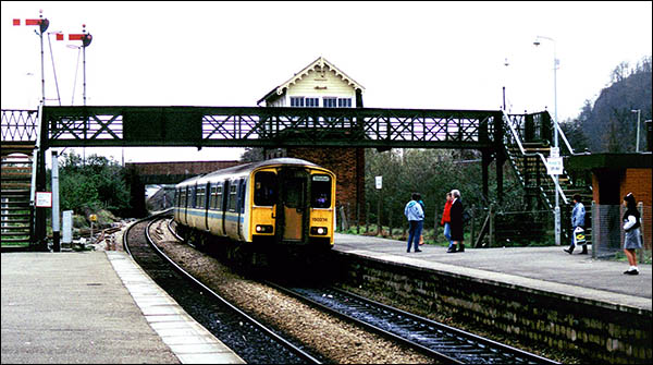 Photo of Taff's Well station in the late 1980s