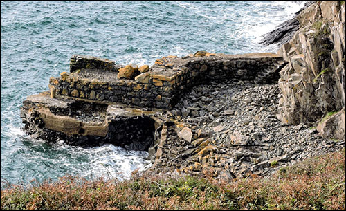 Photo of harbour wall at Porth y Pistyll