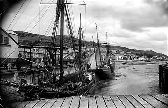 Photo of Aberdyfi wharf in 1891