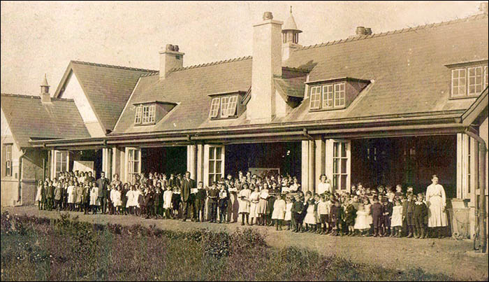 Early photo of Betws-y-coed open-air school