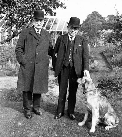 Photo of Ellis Davies with George Lansbury c1934