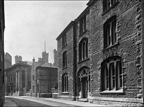 Photo of Caernarfon jail frontage in 1950