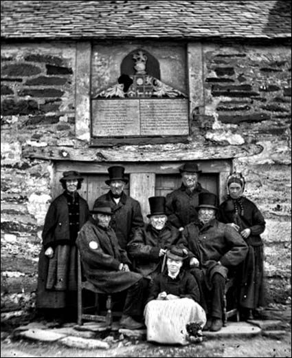Victorian photo of Cerrigydrudion almshouses residents