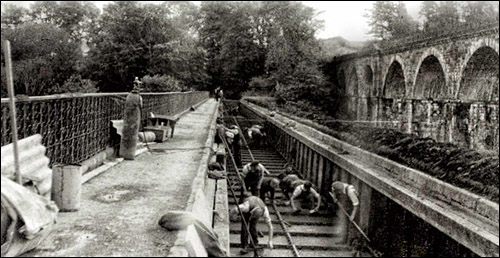 Photo of Chirk aqueduct being cleaned in 1954