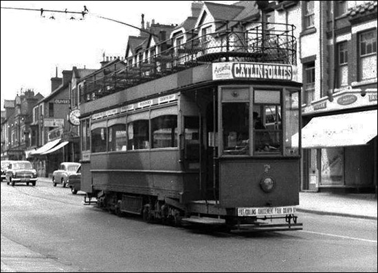 Photo of tram at Greenfield Road terminus