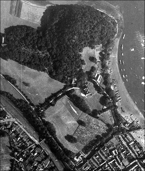 Aerial photo of Bodlondeb in 1945