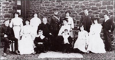 conwy_gyffin_rector_and_family