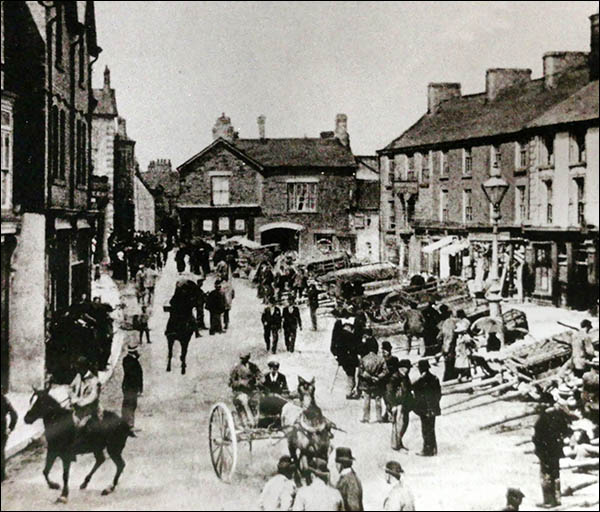 Photo of Corwen square in 1896