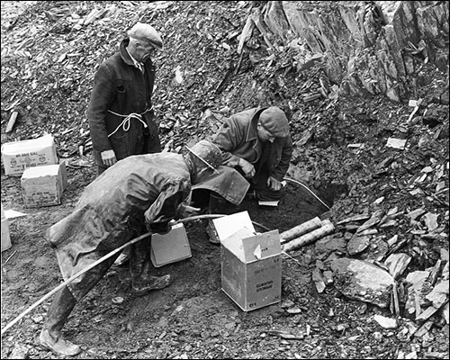 dinorwig_quarry_blast_preparation