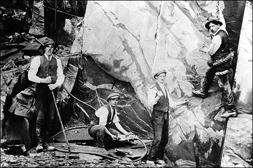 dinorwig_quarry_men_at_rockface