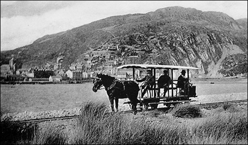 Photo of horse-drawn tram at Fairbourne