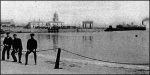 Photo of Holyhead port and arch