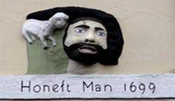 photo_of_carved_head