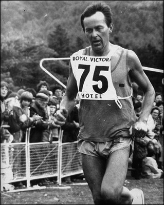 Photo of Dave Francis winning the first Snowdon Race