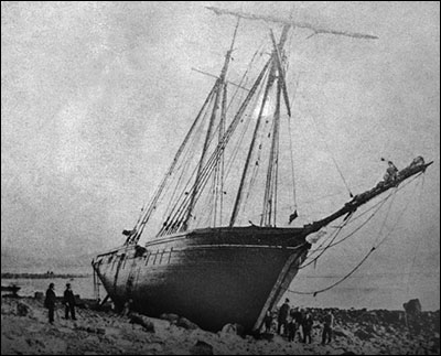 Photo of Lady Agnes aground