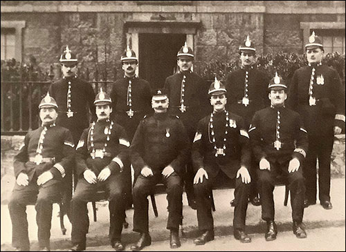 Photo of police at police station