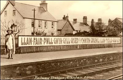 llanfairpwll_railway_station