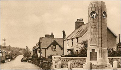 llanfairpwll_war_memorial