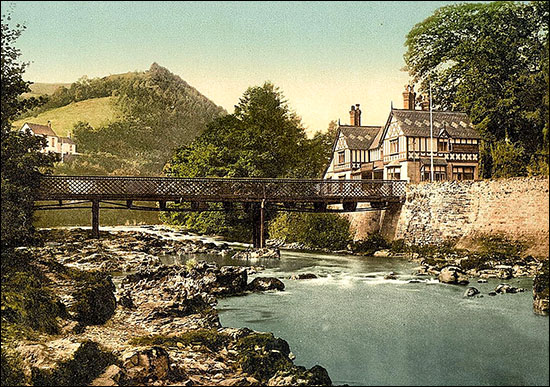 Photo of Chain Bridge Hotel c.1890