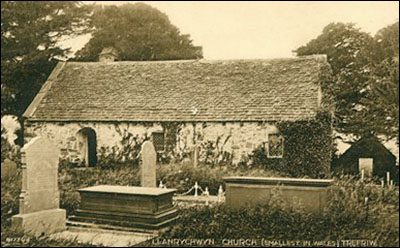 llanrhychwyn_church